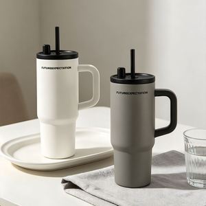Gobelet de voyage isotherme à double paroi avec poignée, 720 ml, avec couvercle et paille, base antidérapante, pour les trajets quotidiens - Product Image 2