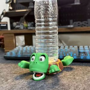 Nuevo Posavasos 3D de Tortuga Aterradora Rosa y Verde, Divertido Posavasos Mr. Turtle, Soporte para Teléfono para Tazas - Product Image 3
