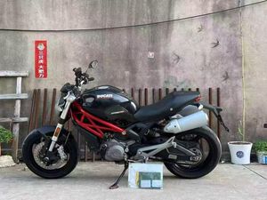 Motocicleta <span class=keywords><strong>Ducati</strong></span> 795 "Monster" Usada de Gasolina - Product Image 4