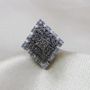 แหวนเพชรธรรมชาติทรงกลมสีขาวและสีน้ำตาล Jewelspaark ตัวเรือนเงินแท้ 925 สำหรับผู้หญิง - Product Image 2