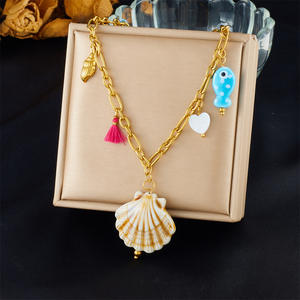 Collana con pendente a forma di conchiglia in acciaio inossidabile Sea Style Tarnish Free Collana con ciondolo a forma di pesce, - Product Image 4