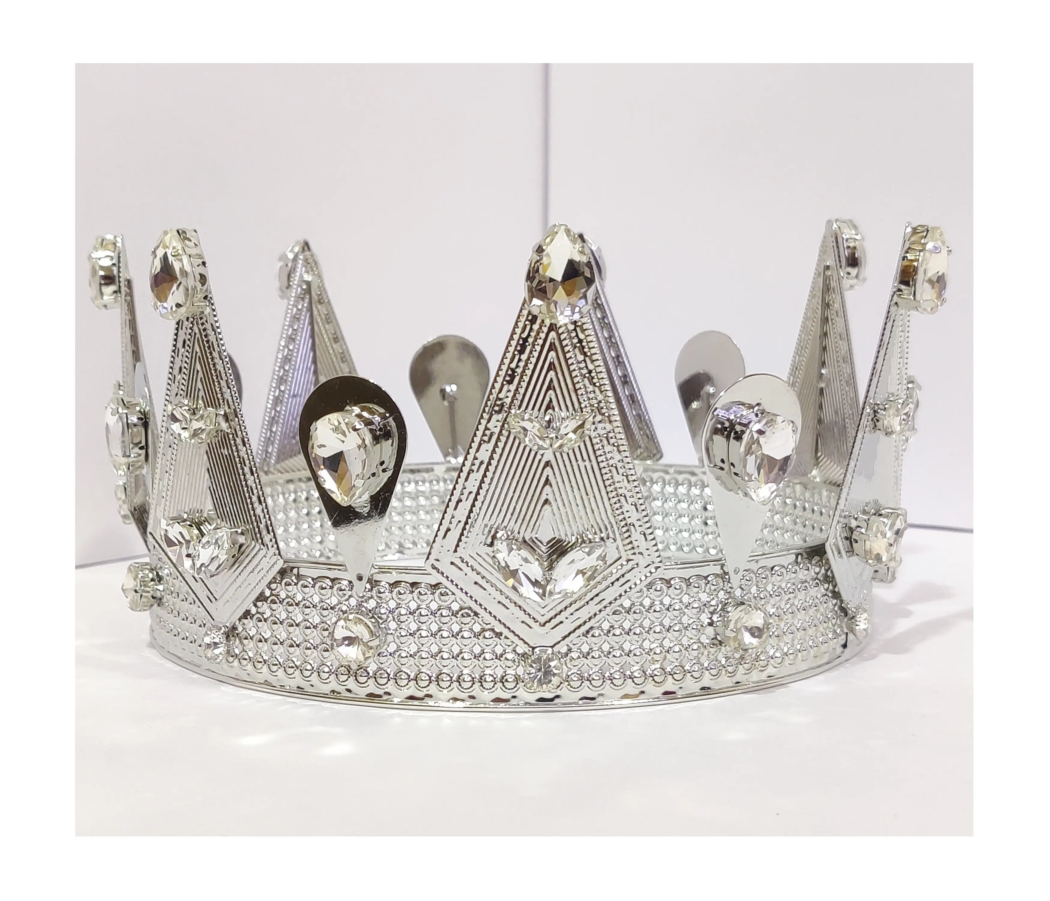 Classici eleganti grandi diademi e corone da uomo di lusso accessori da sposa corona da uomo dall'esportatore indiano