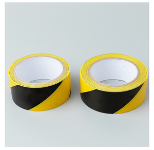 เทปติดพื้น PVC สำหรับทำเครื่องหมายรูปตัว L สำหรับลานจอดรถและทางเดินถนน ปลอดภัย ใช้ในโรงงานมืออาชีพ - Product Image 1