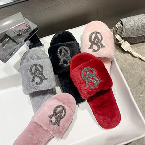 Fashion Flat Women's Fur Slippers Ladies Home Slippers Indoor Fluffy Designer Slippers Slides Shoes for Women - Product Image 3