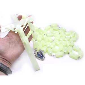 1.5*3cm 대형 발광 구슬 목걸이 교수형 벽 장식 크로스 벽 묵주 - Product Image 4