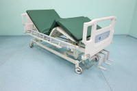 Letto Medico Economico a 3 Manovelle in Plastica ABS per Assistenza Domiciliare e Ospedaliera