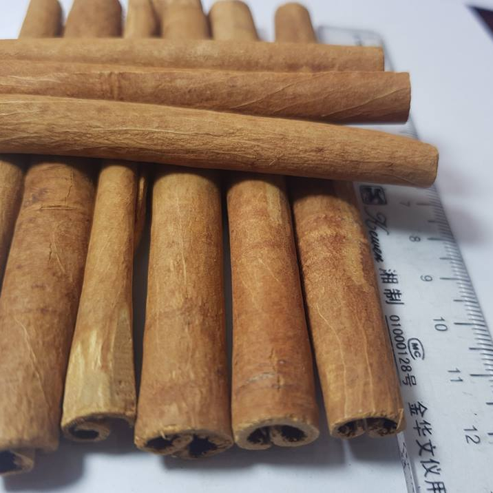 Вьетнамская сушеная палочка корицы и черного перца, смесь специй, сырая обработка, процесс сушки груза