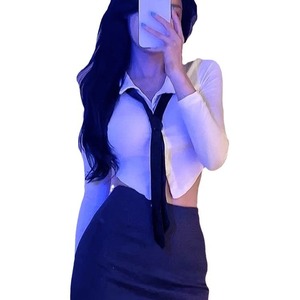 <span class=keywords><strong>Set</strong></span> Femminile Seducente per Discoteca: Minigonna Aderente in Poliestere con Borsa da Segretaria, Stile Puro e Passionale - Product Image 5