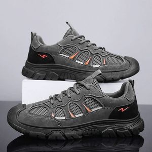 Zapatos de senderismo de malla transpirable para hombre, suela de goma antideslizante y resistente al desgaste, cómodos tenis con cordones para caminar al aire libre - Product Image 1