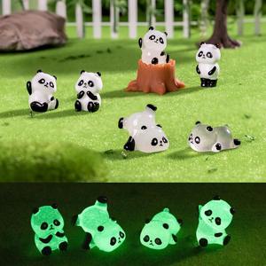 CHENXI Mini 3D Mignon Panda Chinois en Résine Écologique Peint à la Main Ornements de <span class=keywords><strong>Jardin</strong></span> DIY Accessoires de Décoration Intérieure Porte-clés - Product Image 2