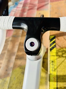 Bicicleta de Carreras Aerodinámica de Carbono T800 con <span class=keywords><strong>Pedales</strong></span> Shi Mano Di2 Ordinarios, 7.6 kg, Ligera, Rendimiento de Alto Nivel para Ciclistas Profesionales - Product Image 3