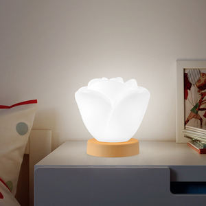 Linda lámpara <span class=keywords><strong>de</strong></span> mesa <span class=keywords><strong>de</strong></span> noche exquisita tulipán atmósfera luces lámpara <span class=keywords><strong>de</strong></span> mesa <span class=keywords><strong>de</strong></span> plástico <span class=keywords><strong>para</strong></span> dormitorio Hotel - Product Image 2