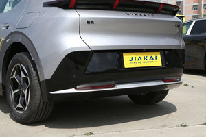 LYNK & CO Z20 รถยนต์ไฟฟ้า SUV สปอร์ตใหม่เอี่ยม โครงสร้าง SEA ประตูไร้ขอบ ฟังก์ชัน V2L รถยนต์ไฟฟ้าในเมือง 5 ที่นั่ง ขายส่ง - Product Image 5