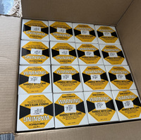 Étiquettes autocollantes jaunes d'avertissement d'impact pour signalisation d'activation et manutention précaire en logistique