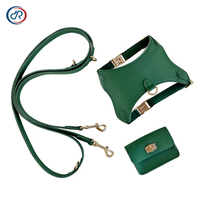 Conjunto de Arnés de Cuero PU Personalizado para Perro, Arnés Acolchado Ajustable, Pecheras para <span class=keywords><strong>Perros</strong></span>, Arnés para <span class=keywords><strong>Perros</strong></span> Pequeños, Medianos y Grandes - Product Image 2