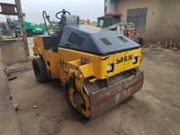 Rouleau compacteur à simple tambour d'occasion SAKAI TW330 de 3 tonnes, d'origine japonaise, mini compacteur, rouleau compacteur à vibrations de petite taille SAKAI d'occasion à vendre