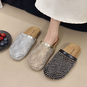 Women's Summer Outdoor Closed Toe Lightweight Anti-Slip Slippers with Rhinestone Decorated <b>Flat</b> <b>Sandals</b> - Product Image 1