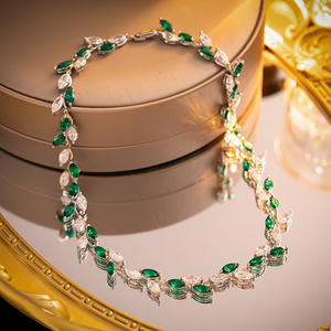 สร้อยคอแฟชั่นทรงมาร์คีส์ นาโน ประดับมรกตจำลอง ชุดเครื่องประดับแฟชั่นสำหรับผู้หญิง แบรนด์ดัง - Product Image 2