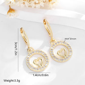 2025 nouveau 14K plaqué or cuivre Zircon-incrusté coeur creux boucles d'oreilles vêtements quotidiens bijoux en laiton pour les femmes - Product Image 4