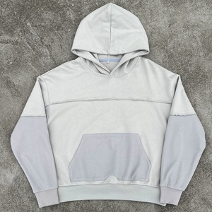 Sweat à capuche surdimensionné pour homme, personnalisé, épais, à épaules tombantes, coupe carrée, avec empiècements design, en tissu gaufré, 100% coton - Product Image 2