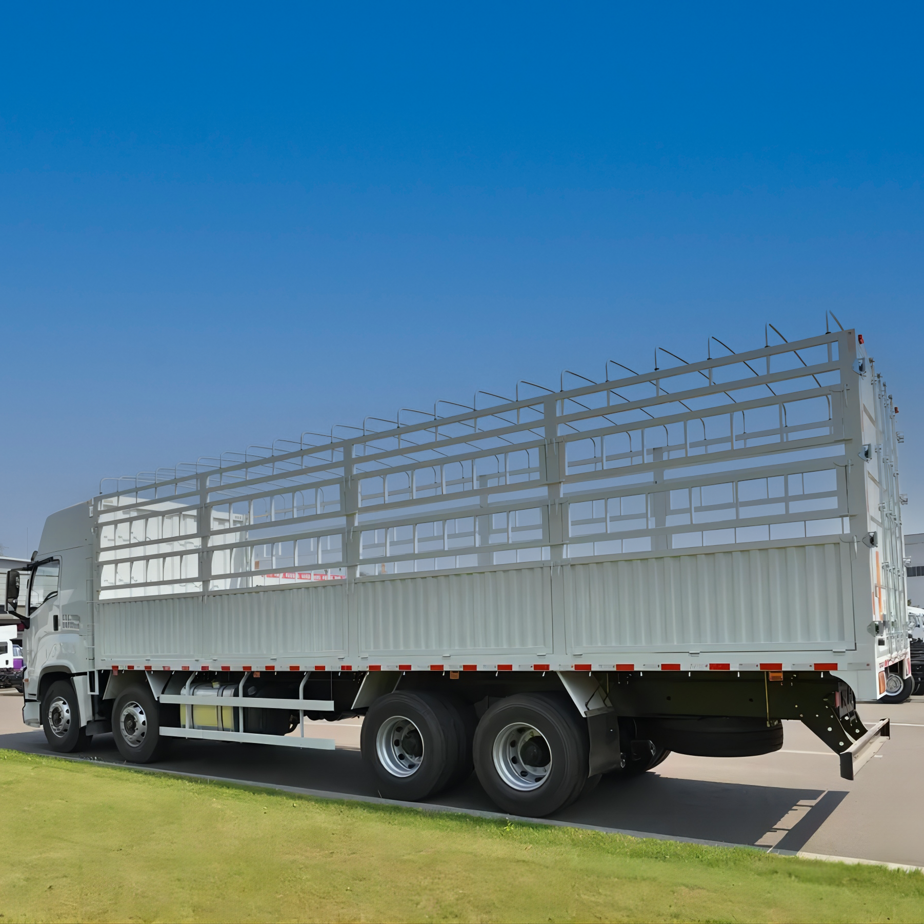 Japan Heavy Duty ISUZU GIGA 8x4 Warehouse Truck for Sale