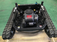 Ticari 35HP 80cm güverte fırça kesme makinesi 35HP motorlu otomatik askeri dereceli Tank biçme makinesi