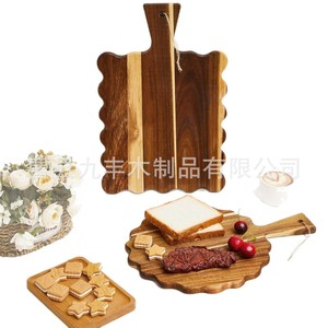 Tabla de cortar de madera Autonomy con forma irregular, apta para alimentos, para camping, plato para carne - Product Image 3