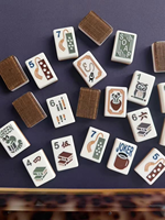 Tuiles de Mahjong Américaines Personnalisées de Luxe, Ensemble de Jeu de Mahjong à Motifs Mignons (Hibou, Tasse à Café, Tulipe, Livre, Crayon) avec Tapis de Table Assorti