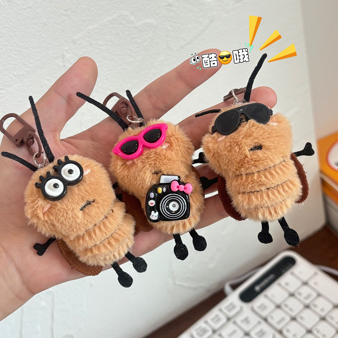 Animales de Peluche Divertidos, Animales de Peluche Divertidos, cucaracha de, Suave y Realista, Almohada de Insectos voladores, Regalos para fanáticos, Adultos, niños, niñ