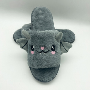 <span class=keywords><strong>Chaussons</strong></span> pour femmes et hommes en peluche EVA, amusants et uniques, en forme de chauves-souris grises, pour l'intérieur et l'extérieur, automne-hiver - Product Image 4