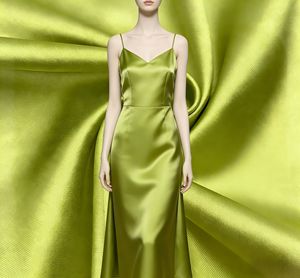 工場直送 サテン生地 62/63インチ 120gsm 高品質 多色 100% ポリエステル ドレス/ウェディングドレス/パジャマ製作用 - Product Image 1