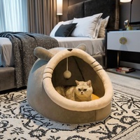 Lit de chat pliable de haute qualité grotte lit pour animaux de compagnie en peluche mignon avec un nouveau design chaud pantoufle à moitié entourée maison amovible lavable