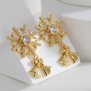 Pendientes de Aro con Forma de Copo de Nieve, Chapados en Oro, Exquisitos y Románticos, de Latón, Joyería de Lujo Ligero, Regalo de Navidad - Product Image 6