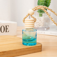 Bouteilles vides cylindriques transparentes colorées de 8 ml avec bouchon à cinq lignes pour parfum, huile essentielle, diffuseur d'arômes pour voiture et intérieur
