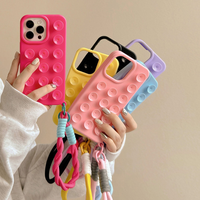 Coque de téléphone en silicone avec ventouse et chaîne pour iPhone 18 Pro, 17, 16, 15, 14, 13, 12, 11 Pro Plus, antichute