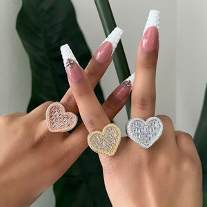 Perhiasan Fashion 2022 Hip Hop Cincin Berlapis Emas Set Cincin Baguette Bertabur Kristal Cincin Hati Chunky Berlian untuk Wanita - Product Image 2