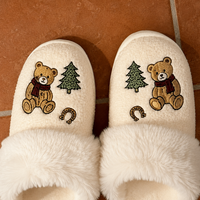 Chaussons d'intérieur doux en polaire de Noël pour femmes, mignons, brodés de dessins animés, pantoufles d'hiver en peluche, fournitures de fête