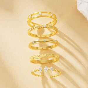 Anillos Abiertos de Plata de Ley 925 con Cristales de Circonio y Grabado de Luna - Product Image 1