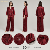 Ensemble deux pièces pour femmes en satin bordeaux, imprimé étoiles, col en V, pyjama, vêtements de détente, fabrication sur mesure, étiquette privée OEM