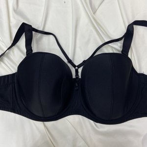 <span class=keywords><strong>Reggiseno</strong></span> <span class=keywords><strong>senza</strong></span> <span class=keywords><strong>spalline</strong></span> da donna Plus Size <span class=keywords><strong>senza</strong></span> <span class=keywords><strong>spalline</strong></span> di bellezza antiscivolo di alta qualità - Product Image 4