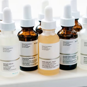 Solution <span class=keywords><strong>Peeling</strong></span> en Gros à la Niacinamide et aux <span class=keywords><strong>AHA</strong></span>, Acide Salicylique, Favorise une Peau Plus Ferme et Plus Pulpeuse - Product Image 4