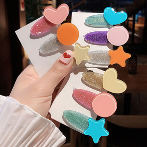 Trois jolies pinces à cheveux en forme de cœur et d'étoile, aux couleurs bonbon, dans le style de HyunA, une pince à cheveux de style coréen/pince à bec de canard. - Product Image 1