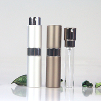 Abonnez-vous au flacon de parfum carré en aluminium rechargeable de 8ml avec boîte