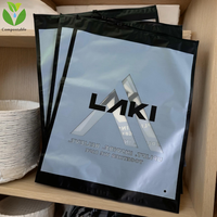 Sacs à fermeture éclair mats noirs givrés pour vêtements, sacs d'emballage en plastique biodégradable personnalisés avec logo, fermeture éclair pour l'expédition de vêtements