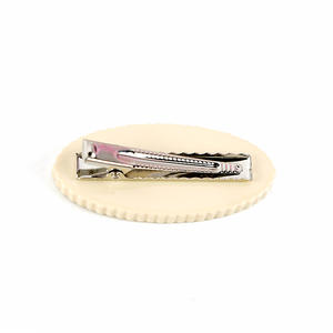 CANYUAN Pince à cheveux ovale créative de 6 cm en acétate à bords ondulés, pince à griffes mignonne pour femme, accessoire capillaire personnalisé. - Product Image 5