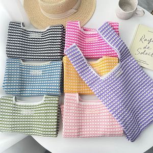 Bolso de Mano Tipo Tote de Moda para Mujer, de Poliéster, con Pliegues, Nuevo, Todo en Uno, Calado - Product Image 2