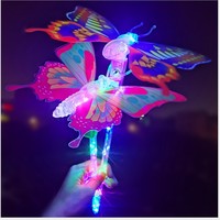Baguette Magique LED Lumineuse Colorée en Forme d'Étoile et de Cœur pour Enfants, Jouet en Plastique Fluorescent, Baguette Magique d'Amour pour Concerts à Effet Clignotant