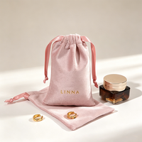 Pochette en velours de luxe personnalisée avec logo, cordon de serrage et ruban, pour emballage de bijoux haut de gamme et rangement de cadeaux (vente en gros)