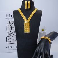 Ensemble de 3 pièces Style Dubaï Plaqué or 24 carats Collier Boucles d'oreilles Bracelet Bijoux géométriques en forme de V pour ornement de mariage