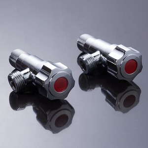 Vanne d'<span class=keywords><strong>angle</strong></span> en fer chromé bon marché en gros d'usine 1/2 pouces toilette vanne d'arrêt d'eau froide unique <span class=keywords><strong>baignoire</strong></span> toilette vanne spéciale - Product Image 2